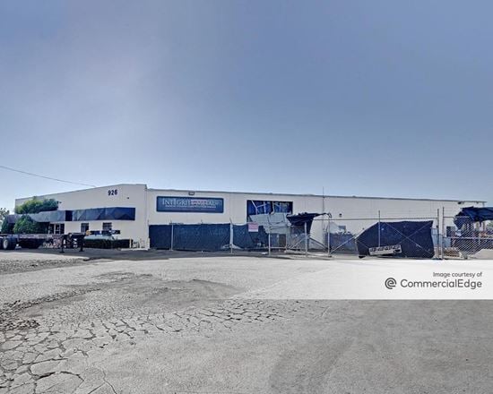 Preview of Industrial space for Rent at 922 South Lyon Street