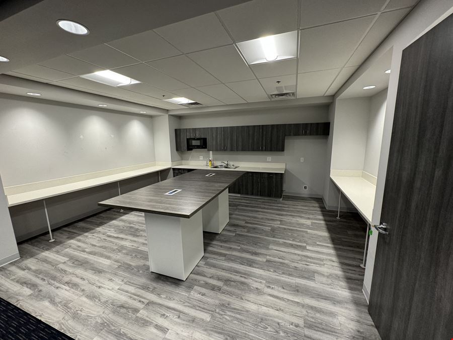 Prime Professional Office Space Located in NW Fresno