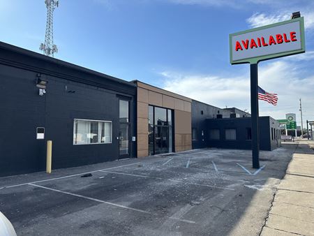 Preview of commercial space at 850-856 E. 9 Mile Road