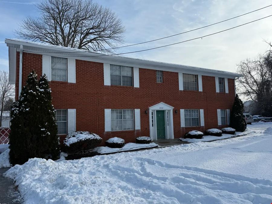 2628 Lindsay Ave