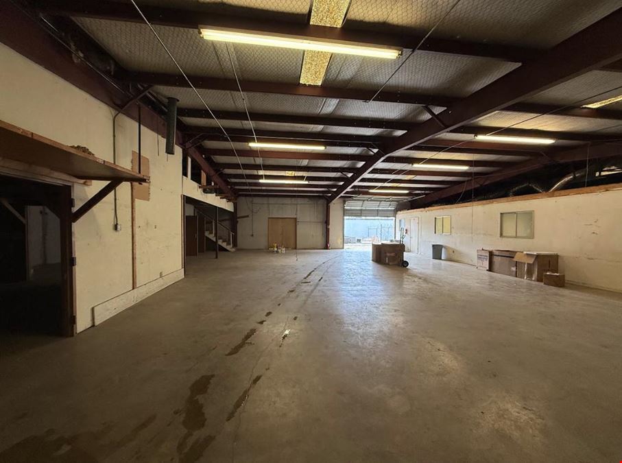 6733 Burnet Lane