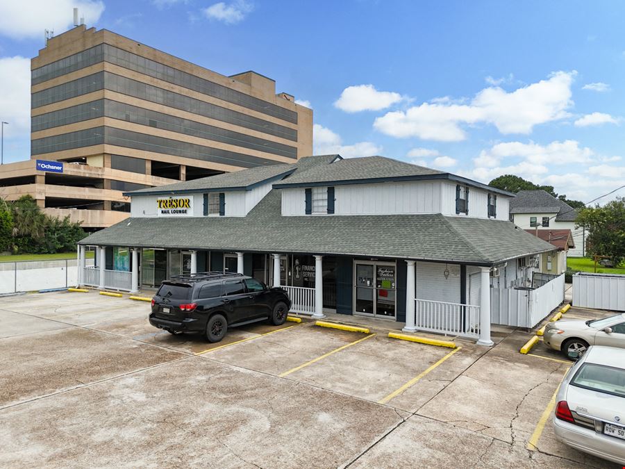 Corner Retail Redevelopment Opportunity on Veterans Memorial Blvd