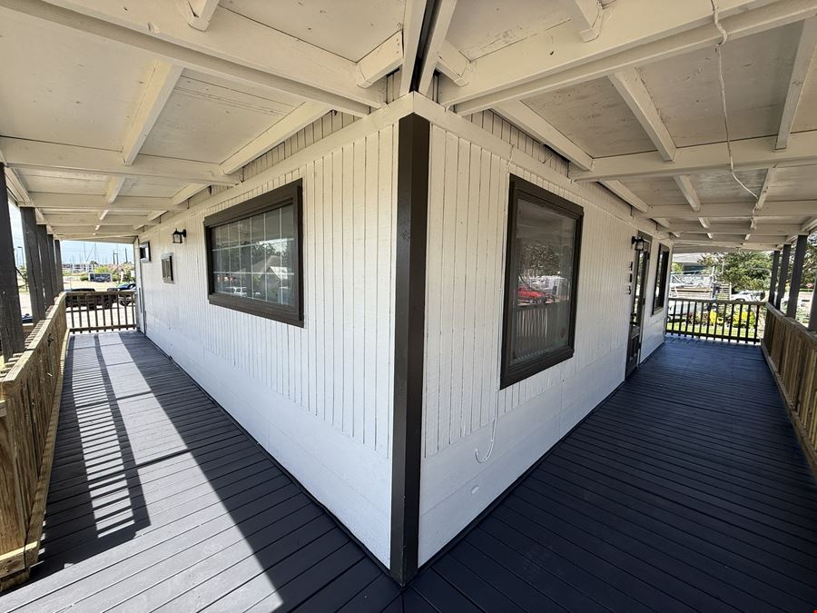 405 8th St, Kemah TX 77565- Office/Retail Opportunity