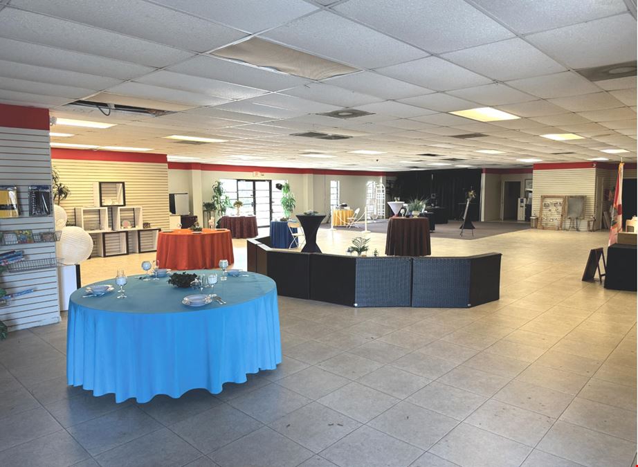Industrial Warehouse with Excellent Visibility Along Metro Parkway!