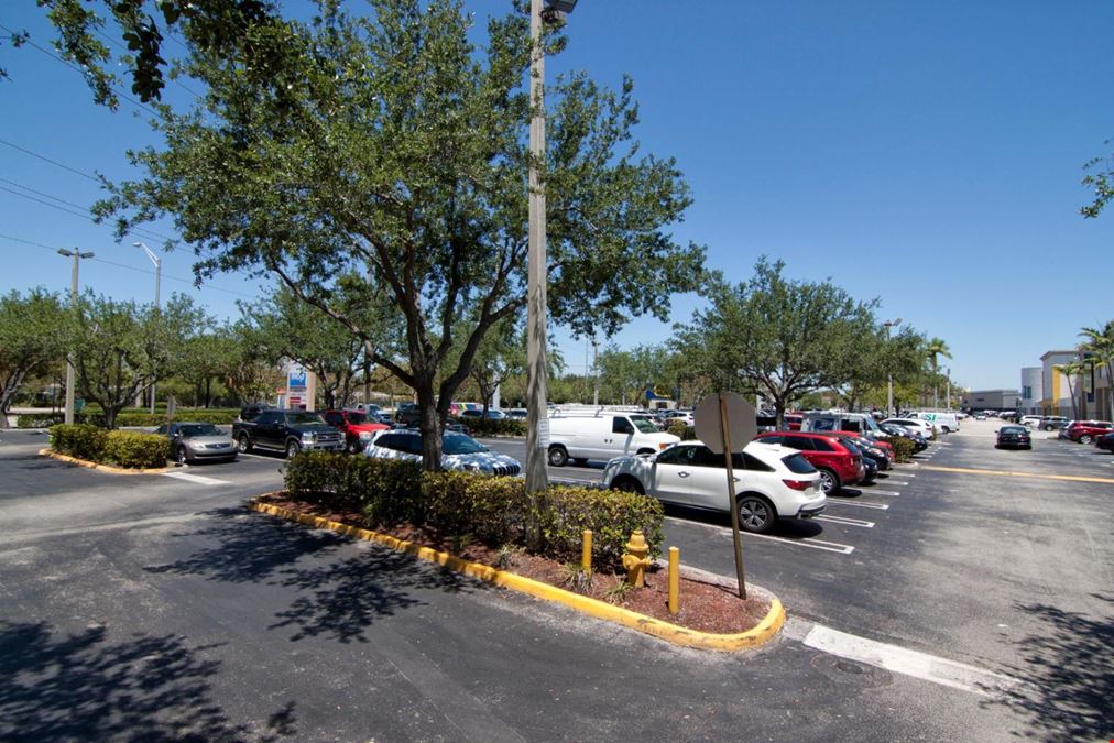 Pinecrest Center