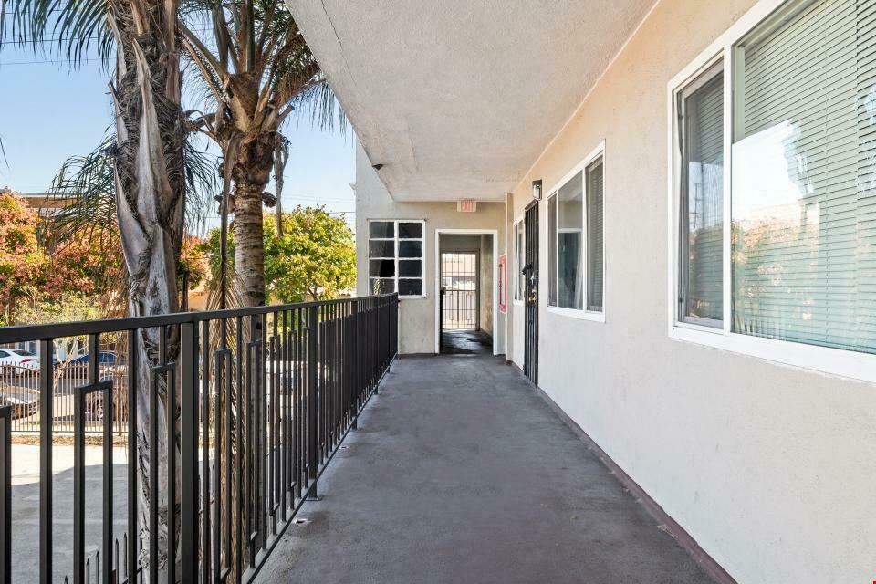 Multi-Family 16 Unit Apartment Complex - Long Beach CA