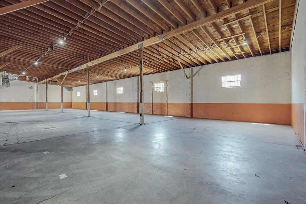 MULTI-TENANT INDUSTRIAL WITH HEAVY POWER, DOCK SPACE, & ROLL-UP DOORS