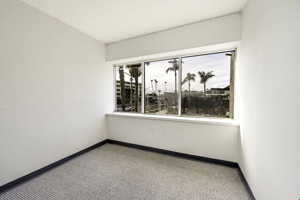 1520 W Coast Hwy