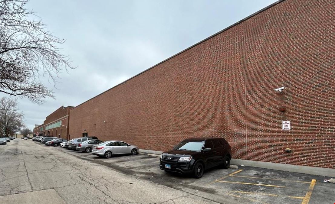 3033 N Knox Ave.