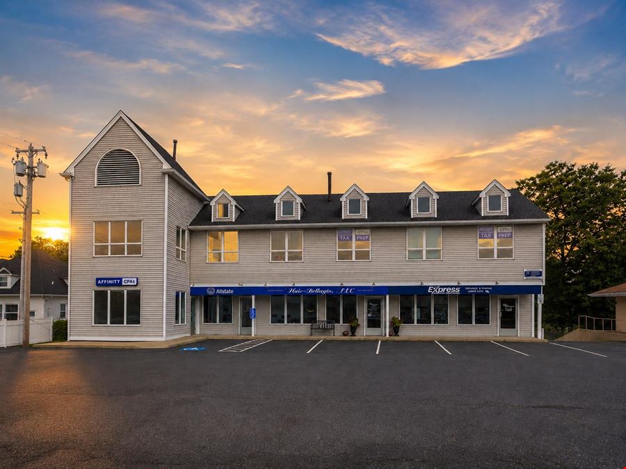 1495 Black Rock