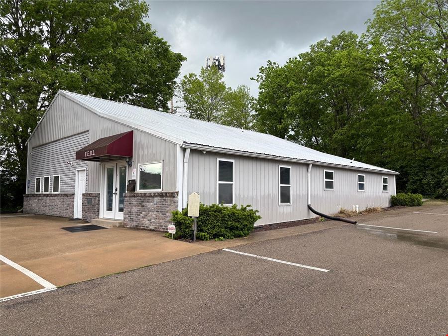 210 Hyler Dr