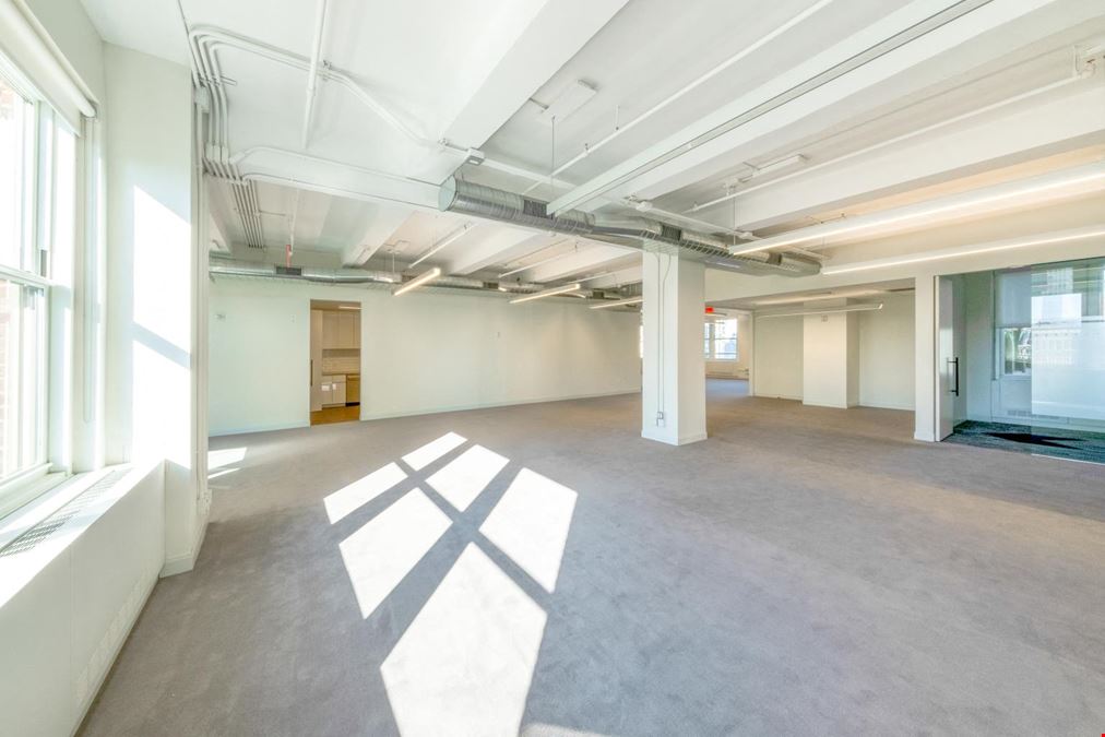 261 Fifth Avenue