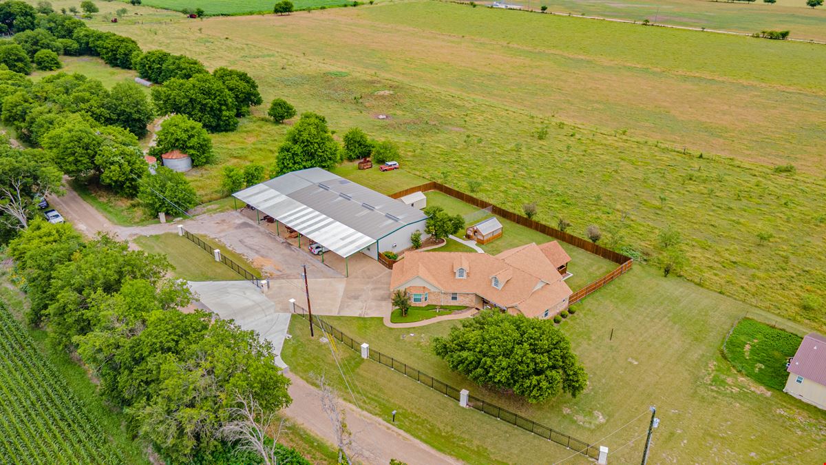Live/Work Property with Industrial-Grade Workshop