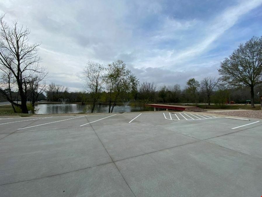 300 Trammel Rd