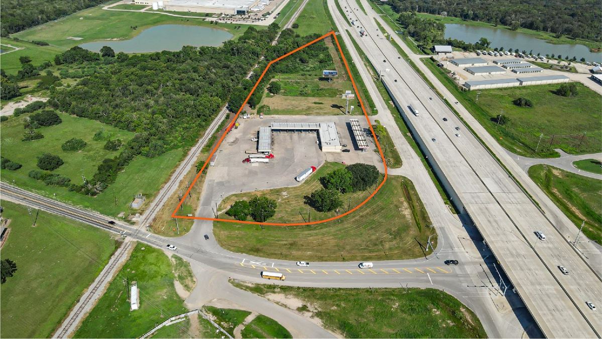 5168 NE I-10 Frontage Rd