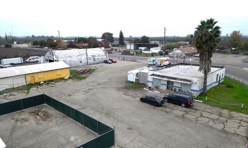 Prime Commercial Corner in Dos Palos