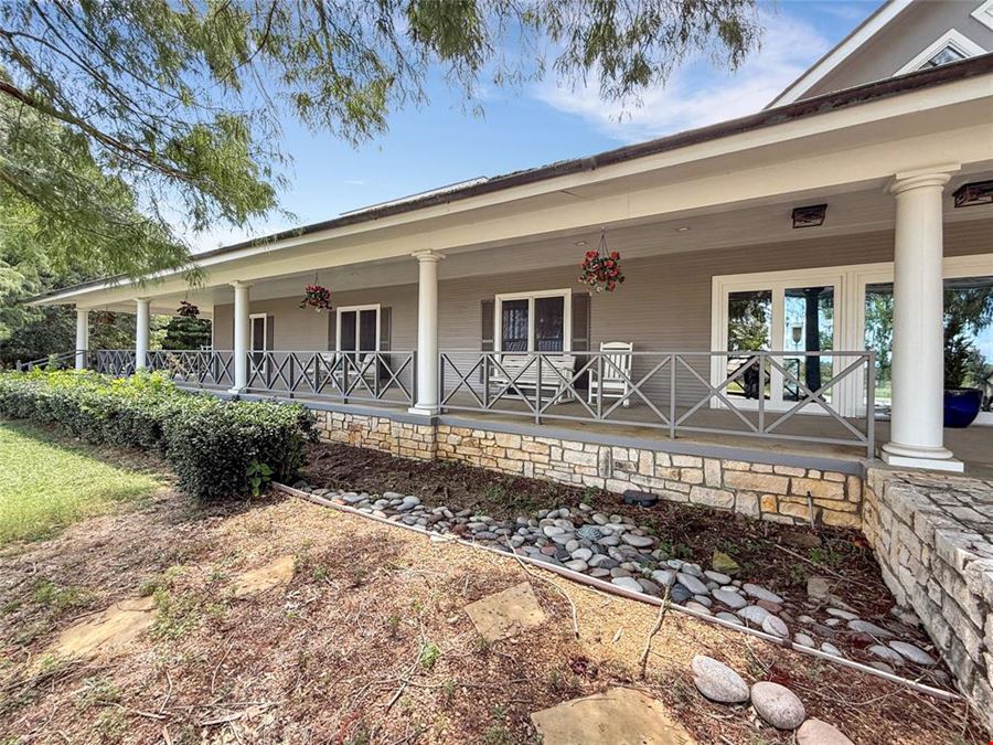 1100 Reba McEntire Ln