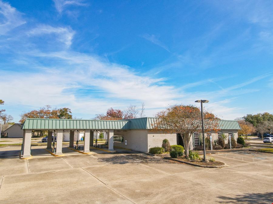 Income Producing Class A Office Building and Adjacent Bank