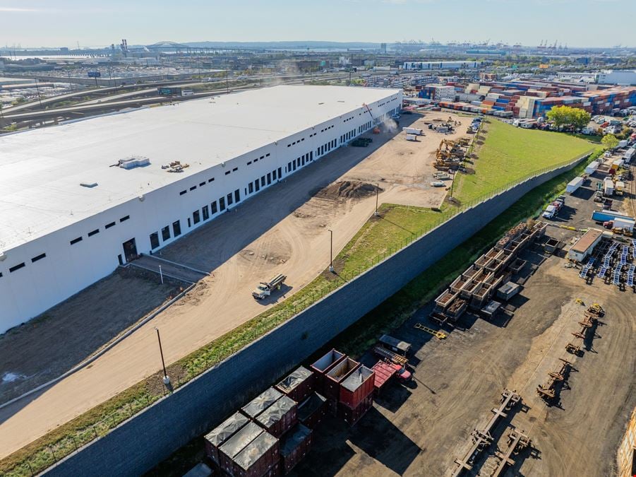 ±354,400 SF Logistics Center for Lease