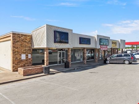Preview of Retail space for Rent at 718 N Valley Mills Dr