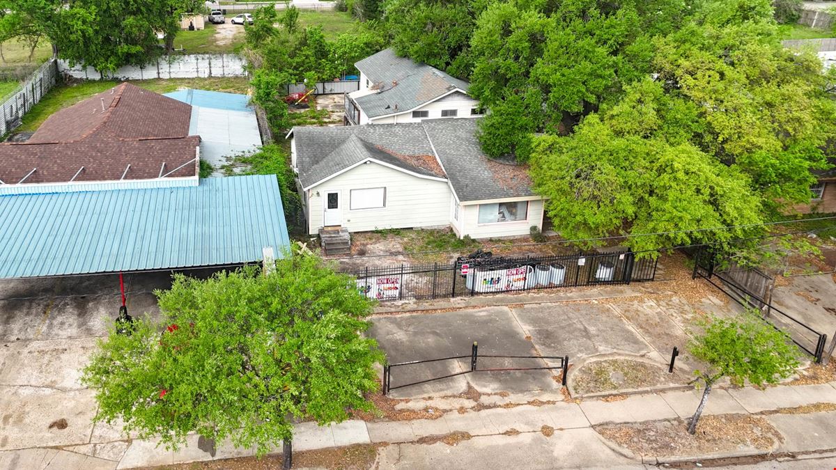 9317 Homestead Rd, Houston, TX 77016