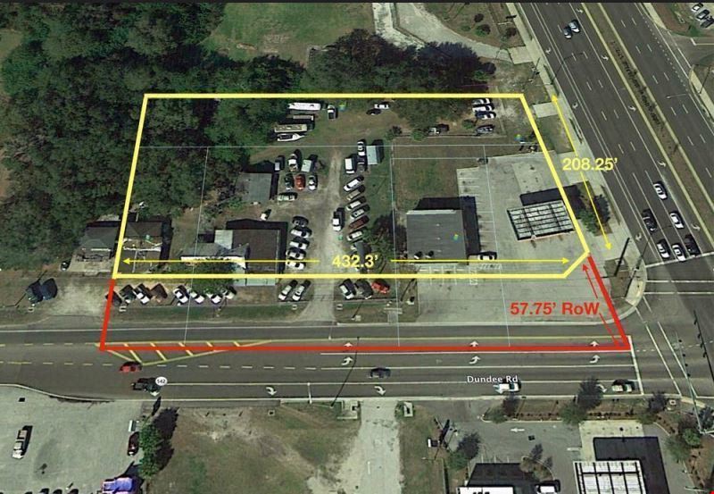 2 AC Lighted Corner on Hwy 27