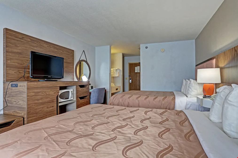 Quality Inn  Pierre