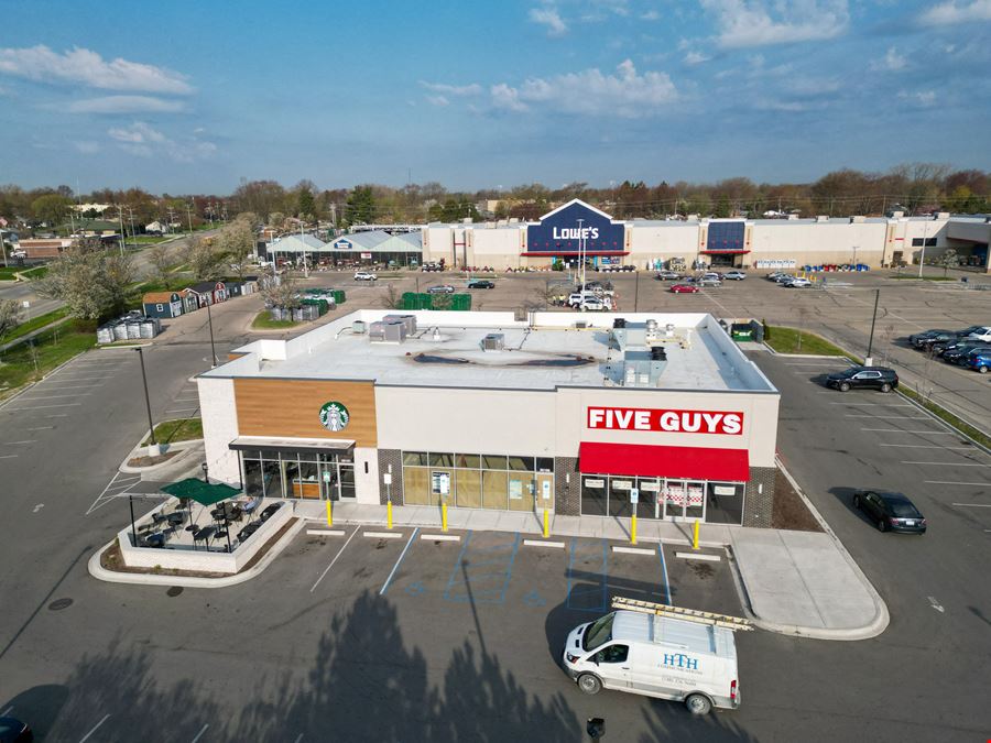 Clinton Twp Starbucks Center