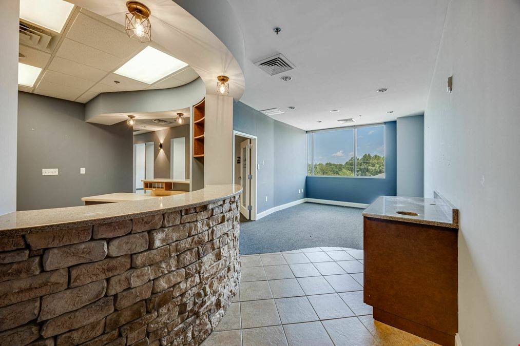 OFFICE SUITE FOR LEASE