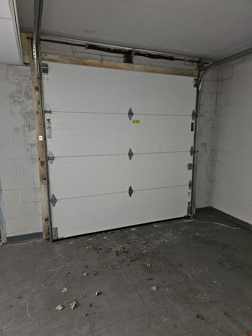 40 Comet Ave - 2,090+/- Office - Warehouse Space