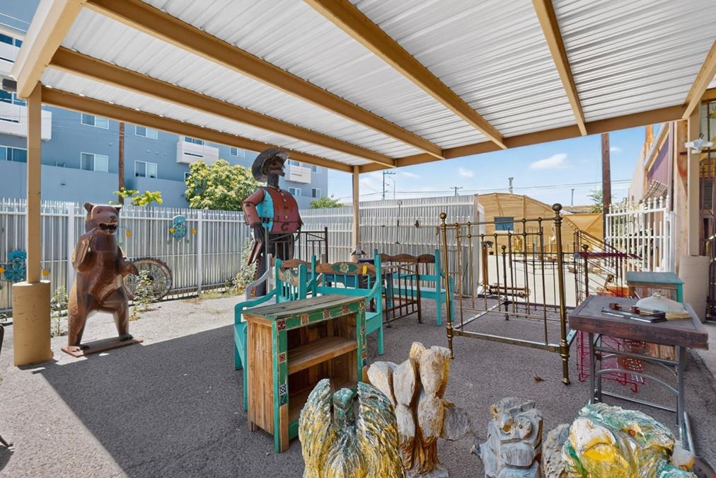 CONCRETE TILT UP WAREHOUSE SHOWROOM WITH GATED AND PAVED YARD