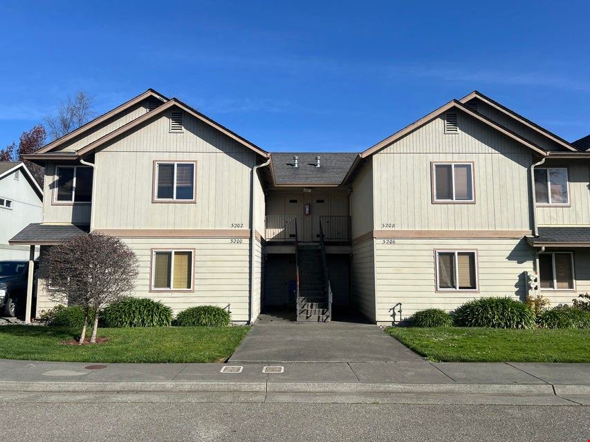 3200 Matthew Ln