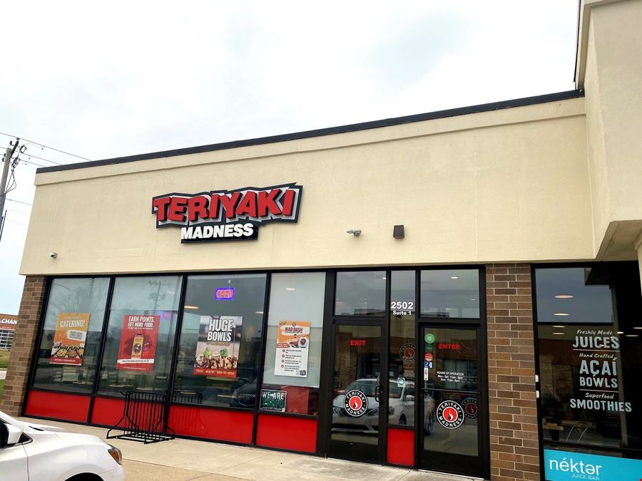 2502 Calumet Ave - Restaurant Space