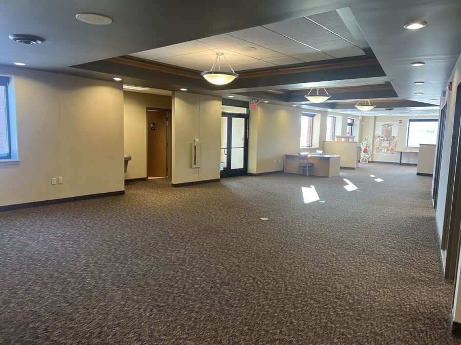 3299 Roosevelt Rd - SALE