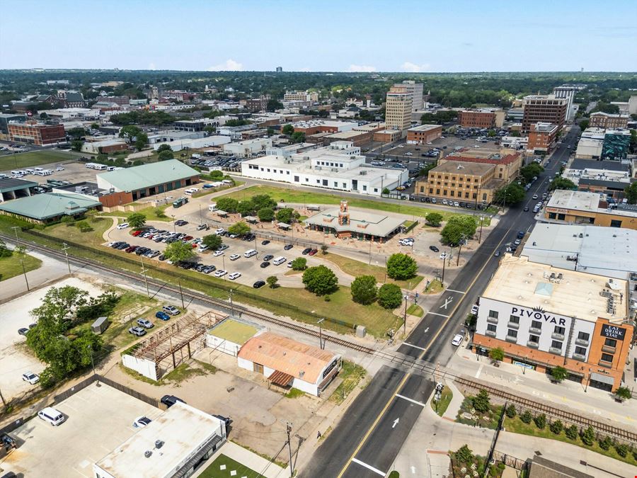 Silo-Adjacent Retail/Development Property