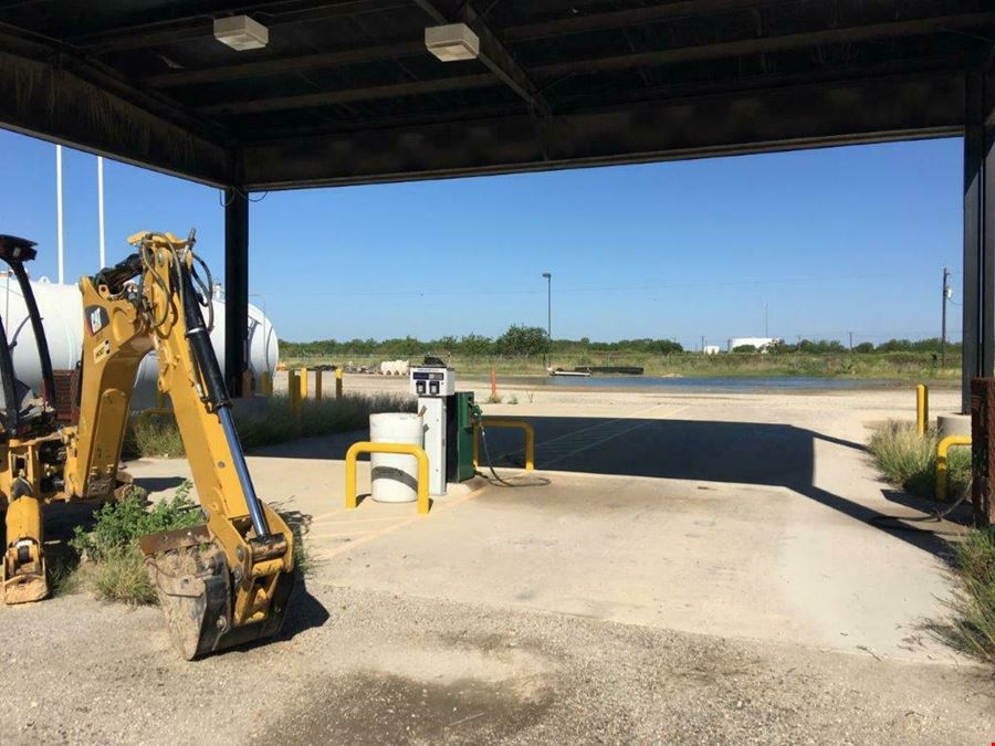 16,000 SF Service Facility on 14.71 AC