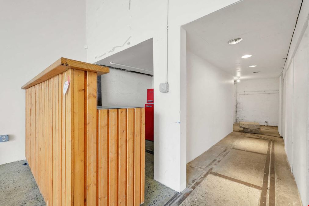282 Scholes St