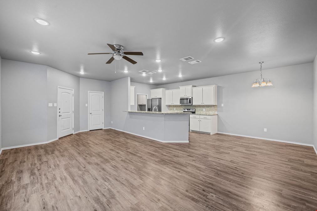704 Hillshire