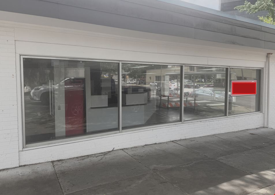 2,000SF Available at Park Place