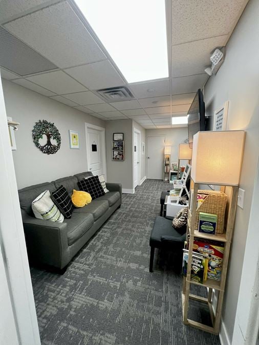 SOUTH LINCOLN OFFICE SUBLEASE