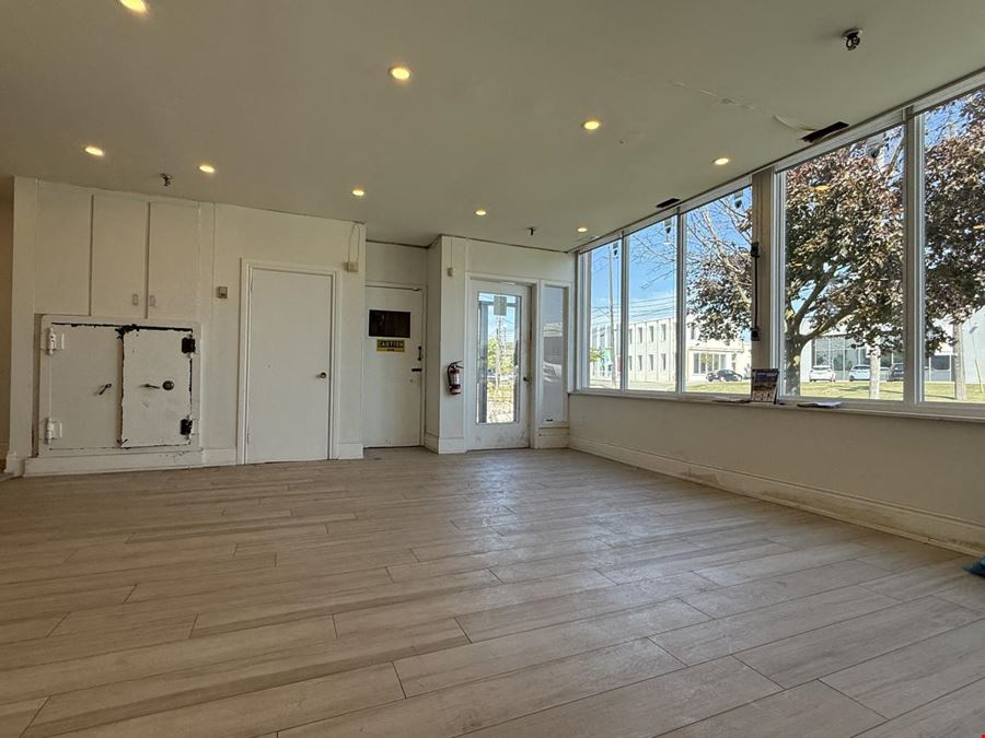 16 Benton Road