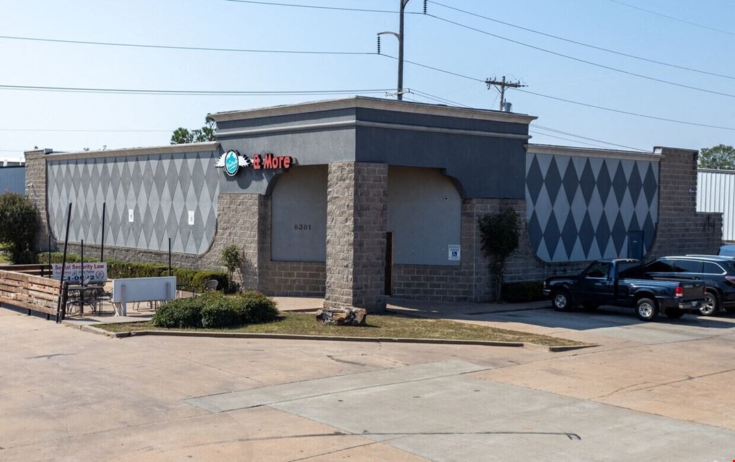 8301 N Glade