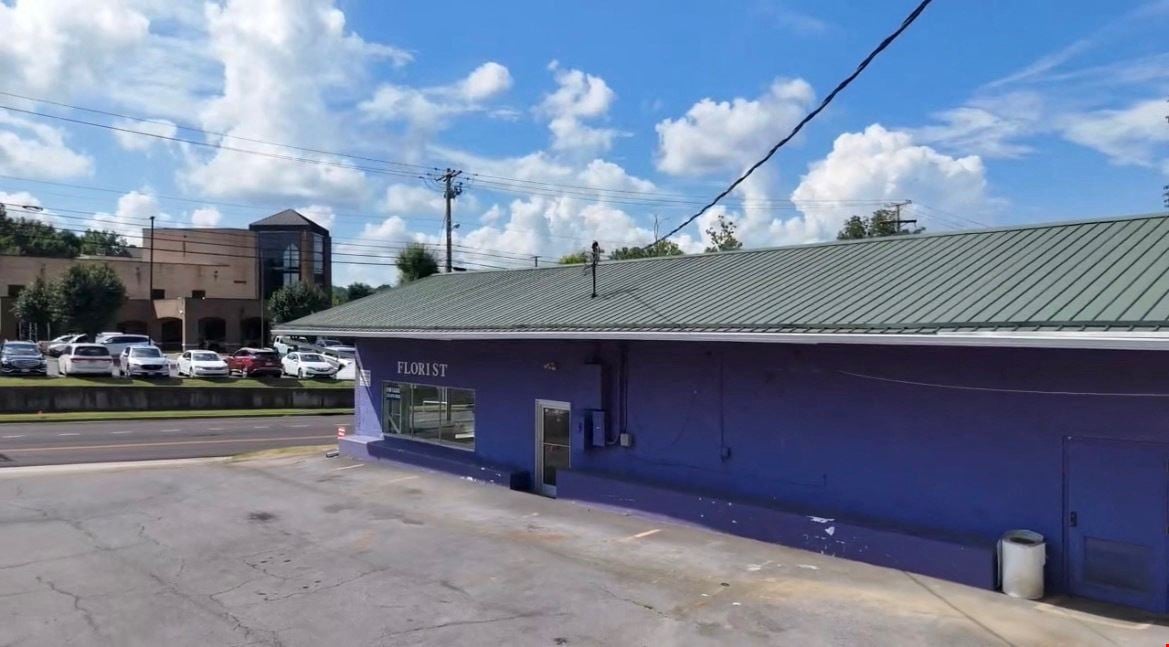 Commercial Retail Space - For Lease