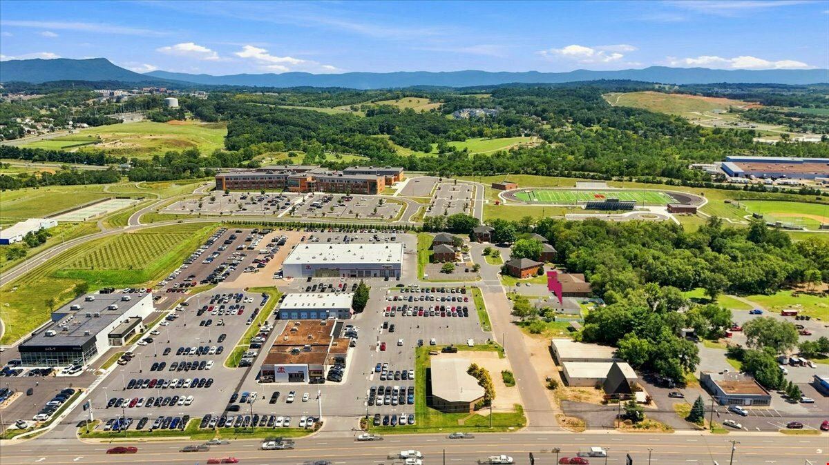 UPDATED COMMERCIAL BUILDING FOR SALE OR LEASE