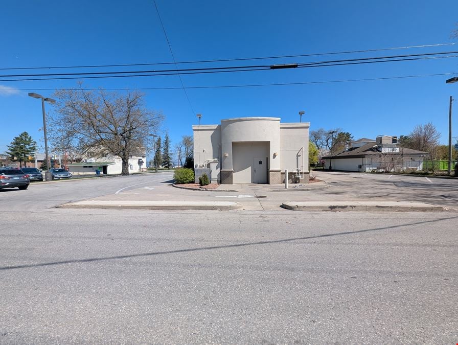 Drive-Thru Retail Building