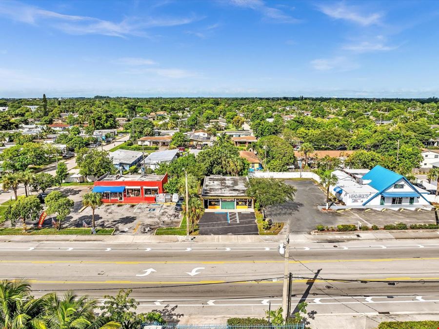 Stand Alone Retail Building in Riverland For Sale