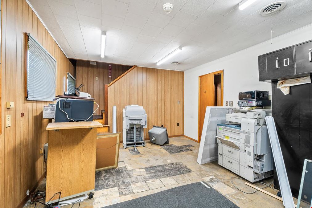 High-Clearance Industrial Hub with Prime Northeast Connectivity and Room to Grow