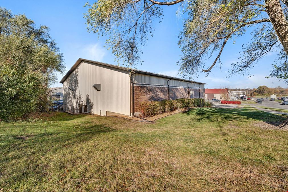 801 Brian Dr, Crest Hill, IL 60403