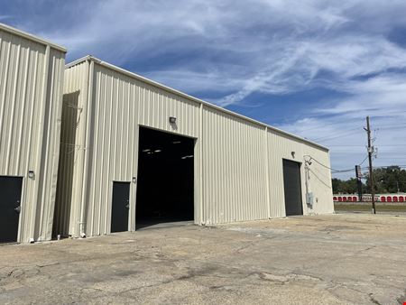 Preview of commercial space at 11592 S Choctaw Dr