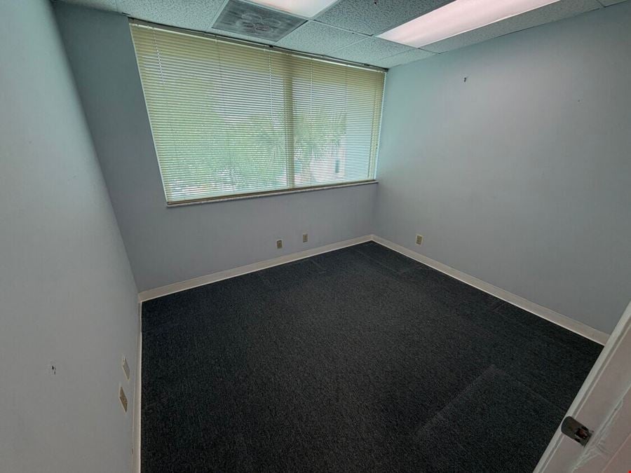 1397 SF Suite 305 E Professional and Medical Office Space